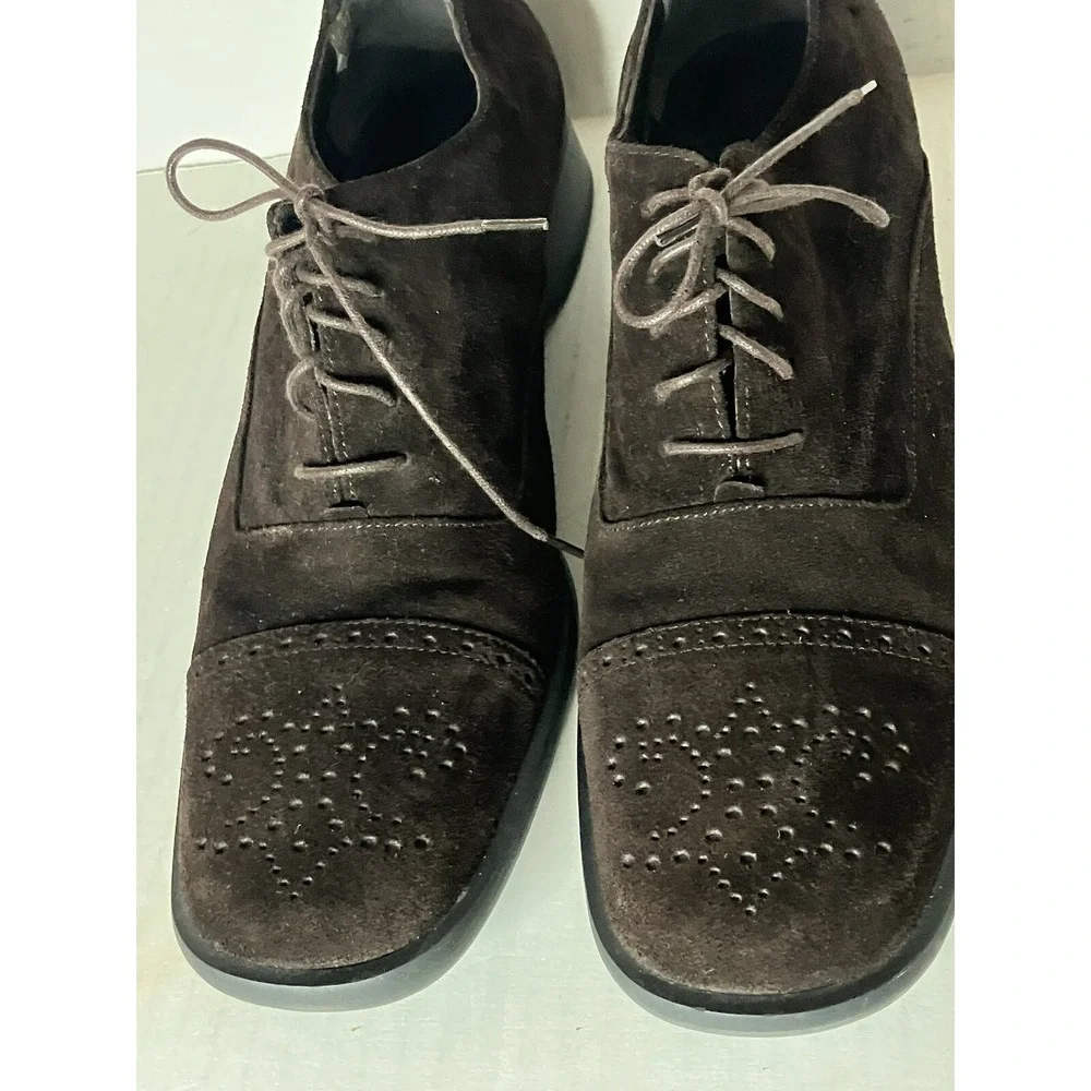 Bruno Magli Italian shoes 9.5 Brown‎ Suede never worn Women